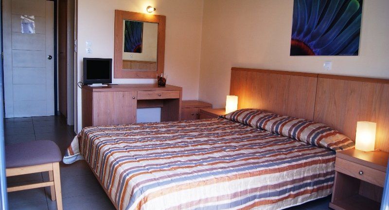 Angela'S House Hotel Монемвазия Экстерьер фото